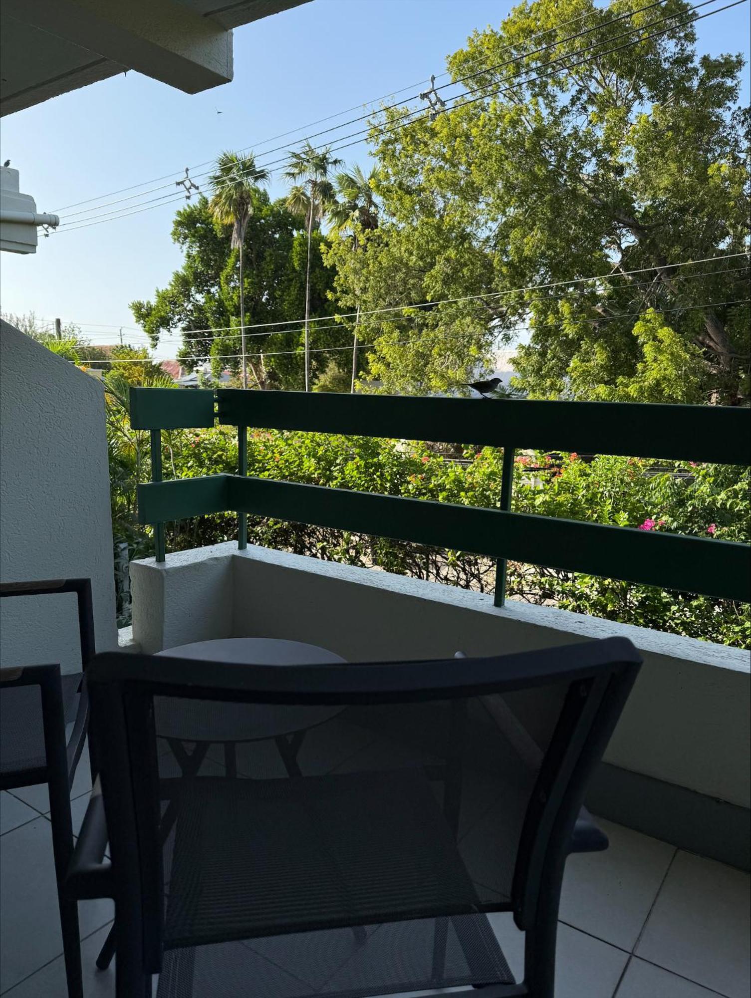 Apartment 8 Banyan Court